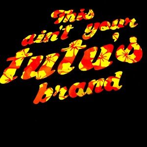 New Defend Hawaii Men’s Large shirt.